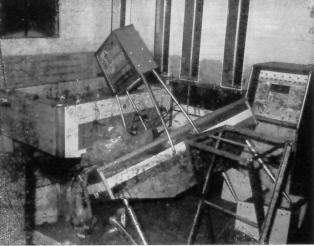 giochi vari travolti dalle acque